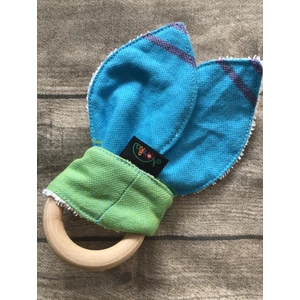 Nyuszifül rágóka hordozókendőből varrva - kék