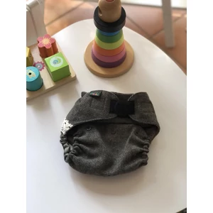 Norka dupla rétegű egyméretes gyapjúszövet pelenka külső tépőzáras (halszálkás Norka dupla rétegű egyméretes gyapjúszövet pelenka külső tépőzáras (halszálkás